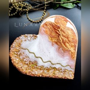 Resin Art on Heart Wooden Panel 9"